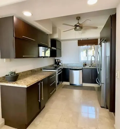 La Vista Penthouse *